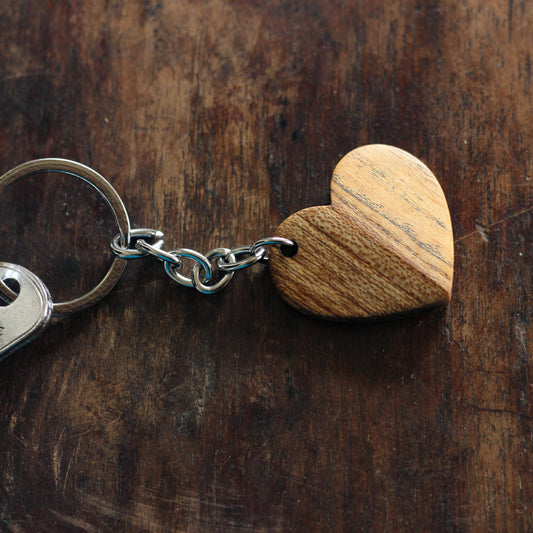 Wooden heart keychain - Eco-friendly and handcrafted