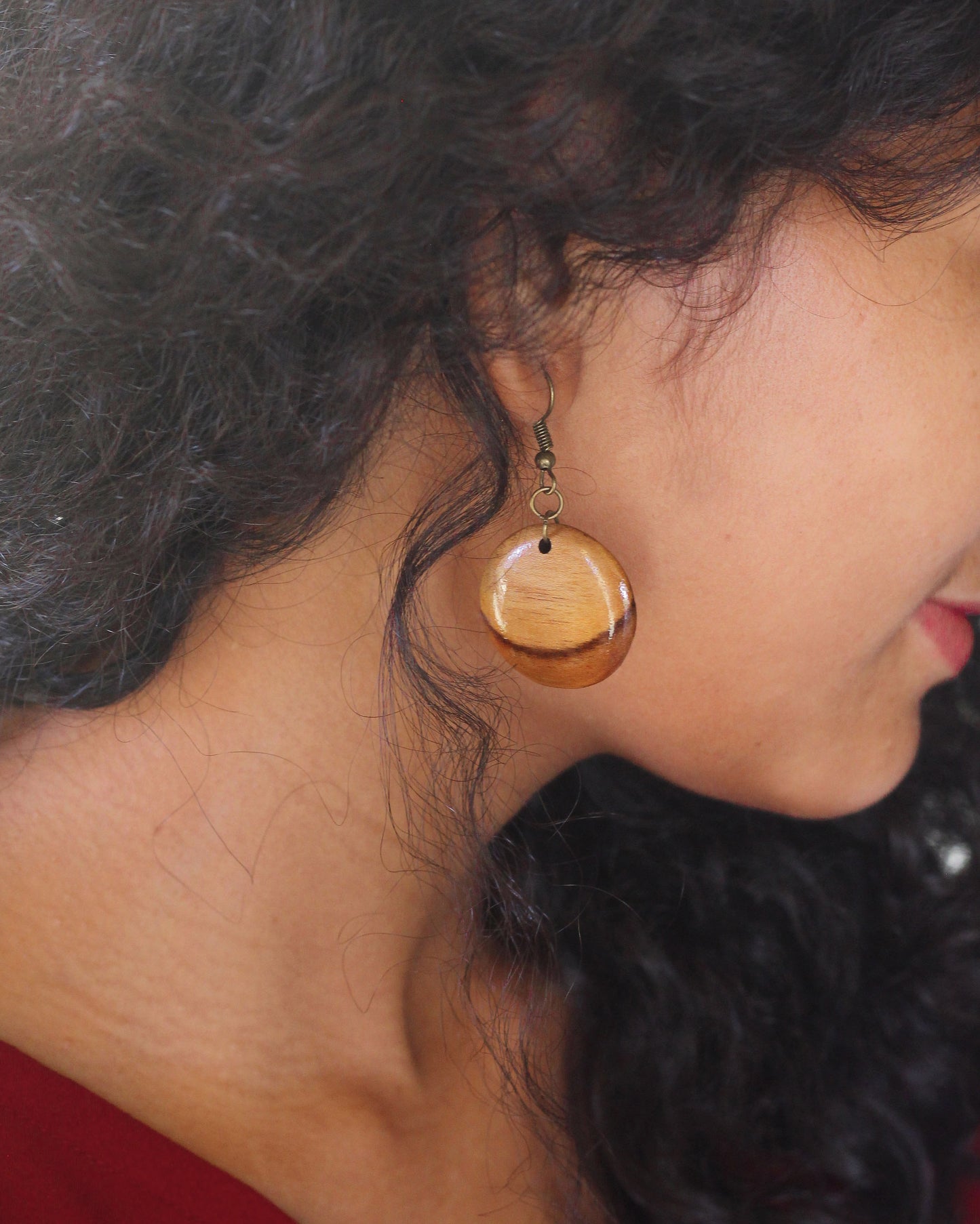 Eco-Wood Round Drop Earrings - Sustainable and Chic Jewelry for a Green Fashion Statement