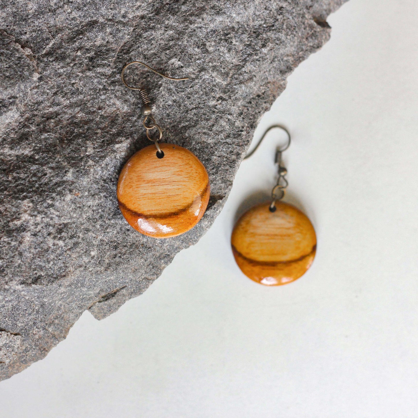 Eco-Wood Round Drop Earrings - Sustainable and Chic Jewelry for a Green Fashion Statement