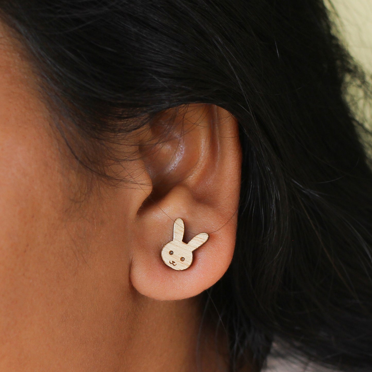 Pendientes de madera con diseño de conejito - Pendientes lindos y ecológicos para mujeres y niñas