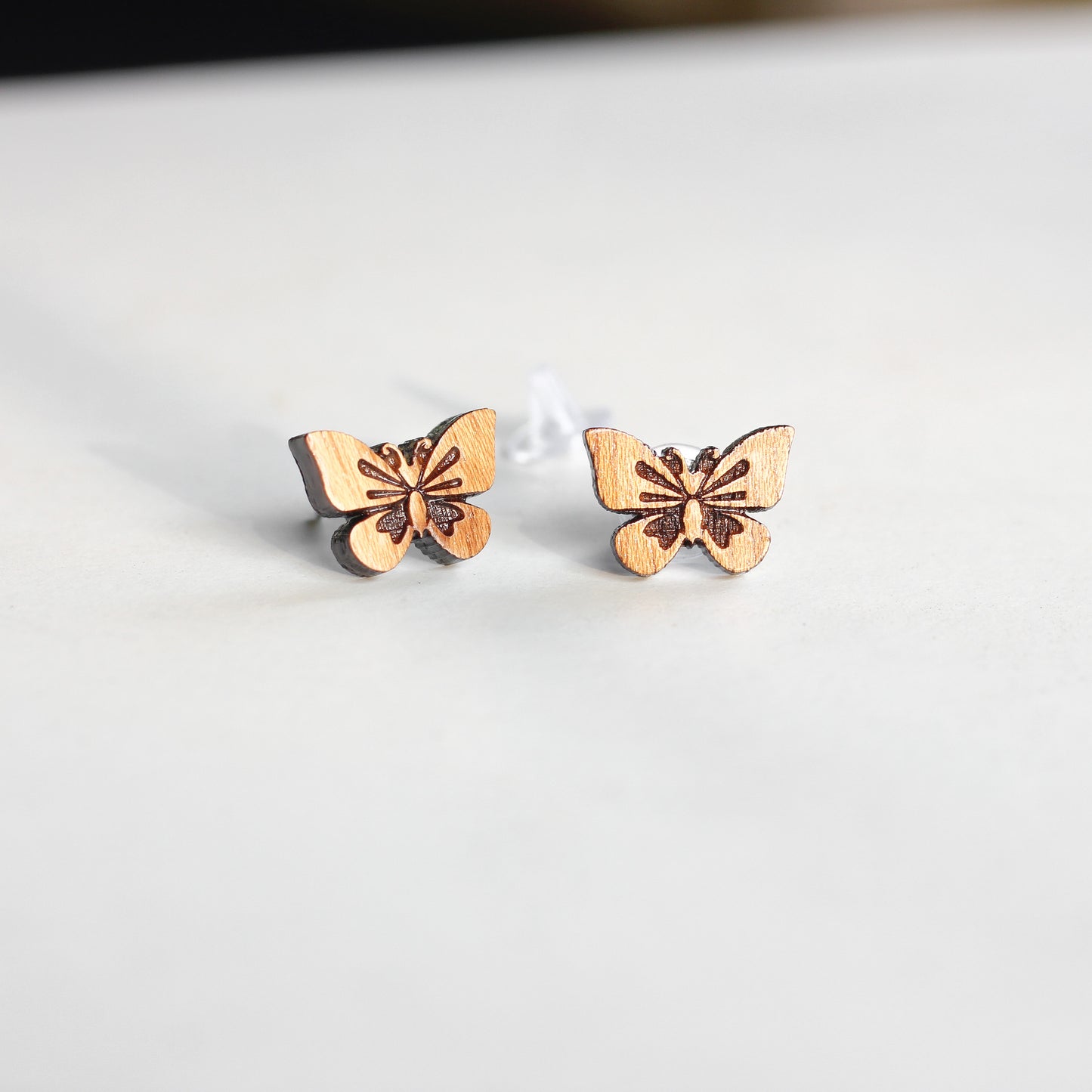 Pendientes de mariposa de madera: joyas ecológicas inspiradas en la naturaleza para mujeres y niñas