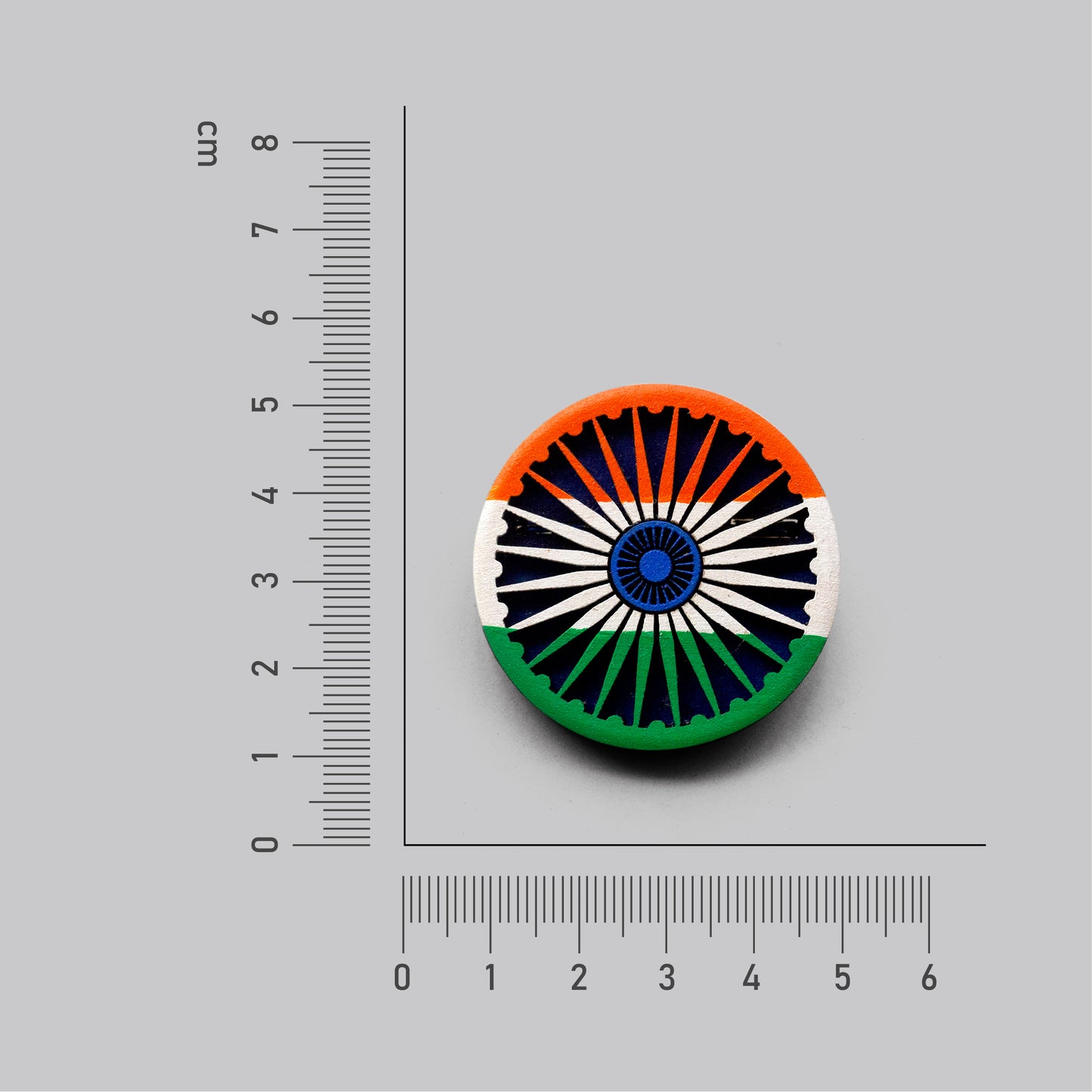 Pin de bandera india de madera ecológica: insignia del orgullo nacional ecológico.