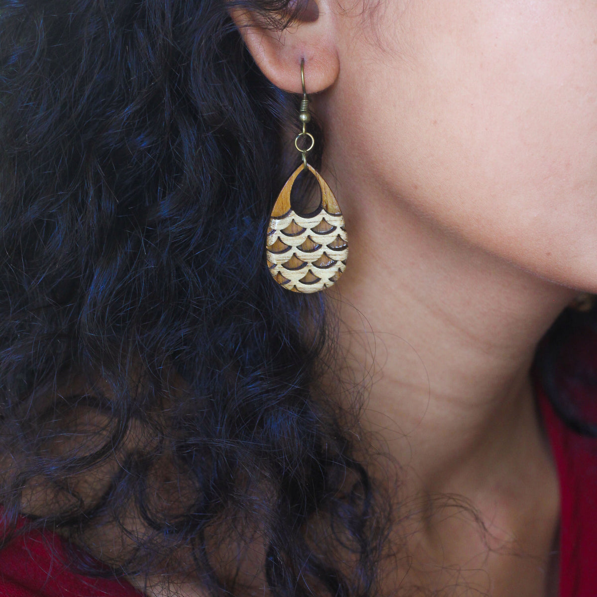 Teakwood Scallop Teardrop Earrings